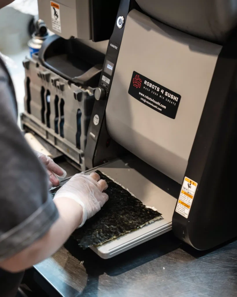 Preparing with a Maki machine